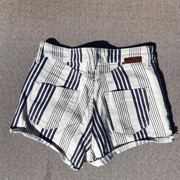 Roxy stripped denim shorts - Picture 2 of 3